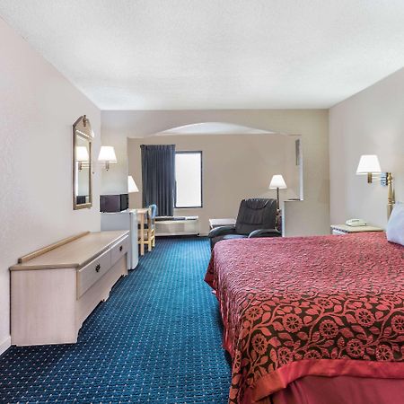 Days Inn By Wyndham Panama City/Callaway Eksteriør billede