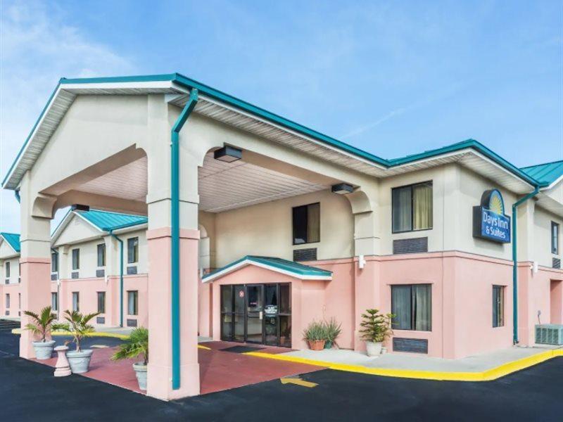 Days Inn By Wyndham Panama City/Callaway Eksteriør billede