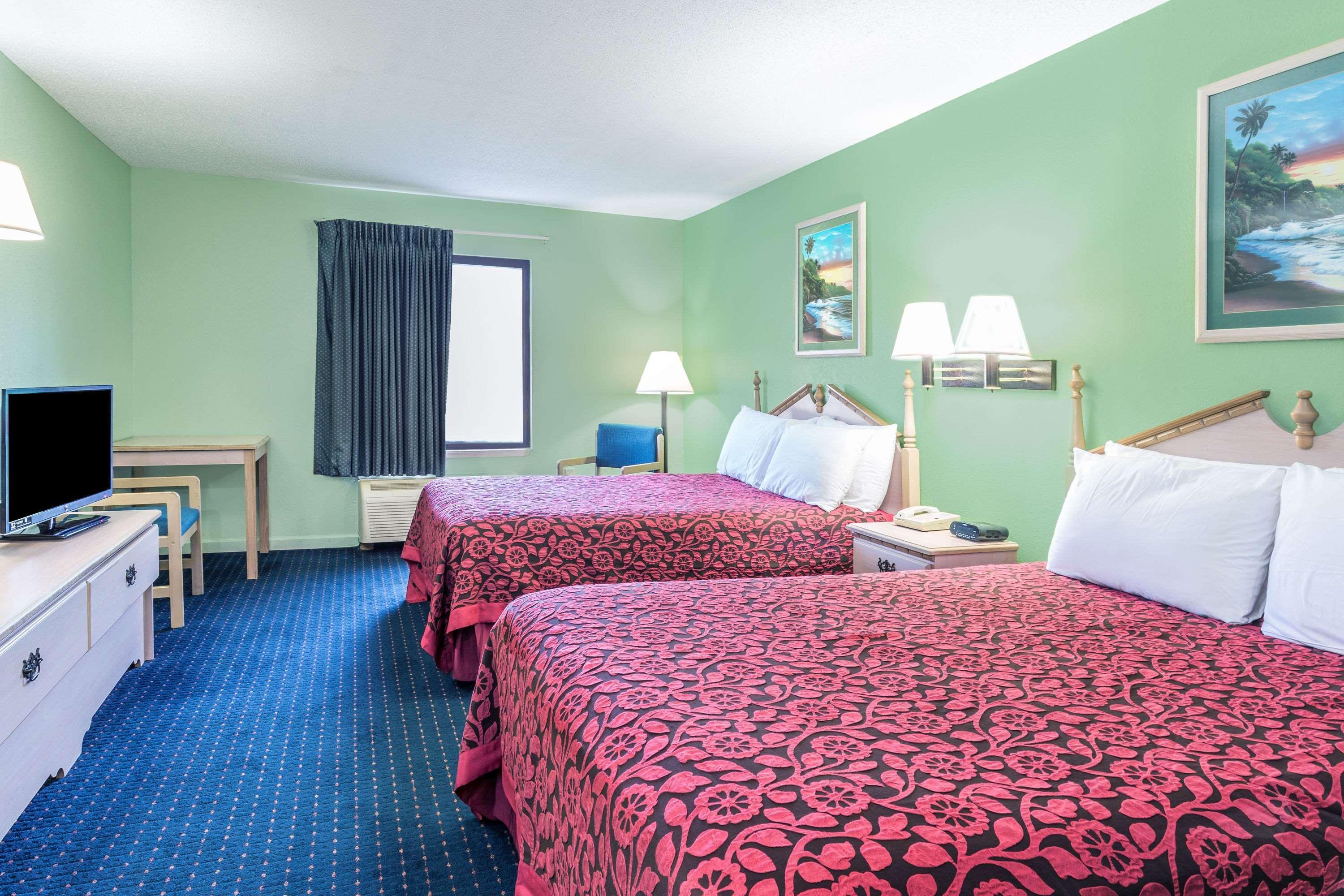 Days Inn By Wyndham Panama City/Callaway Eksteriør billede