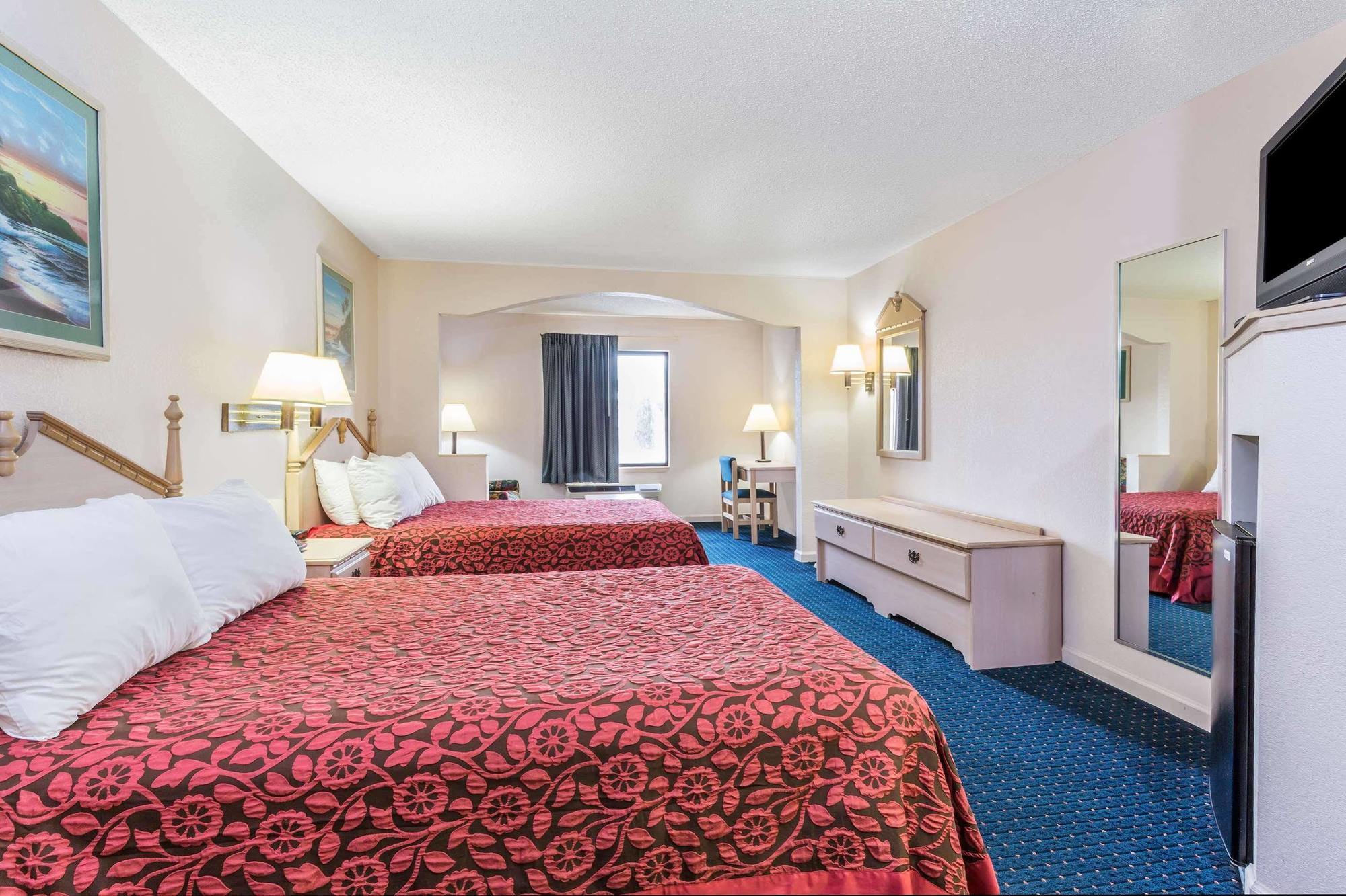 Days Inn By Wyndham Panama City/Callaway Eksteriør billede
