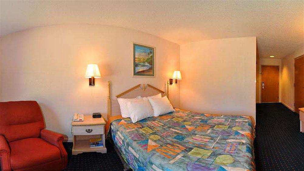 Days Inn By Wyndham Panama City/Callaway Eksteriør billede